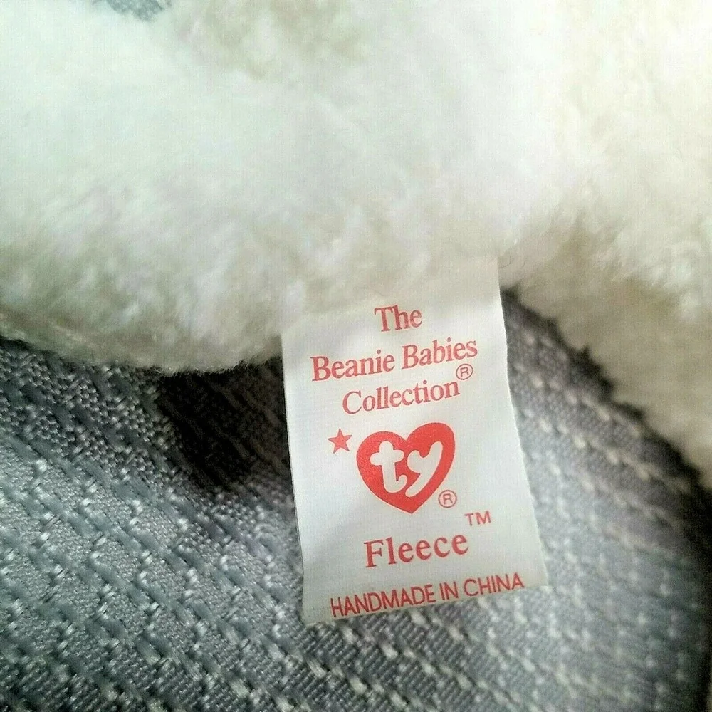 Rare Beanie baby Fleece The lamb HUGE ERROR-Wrong Color Fiber Great Condition 96